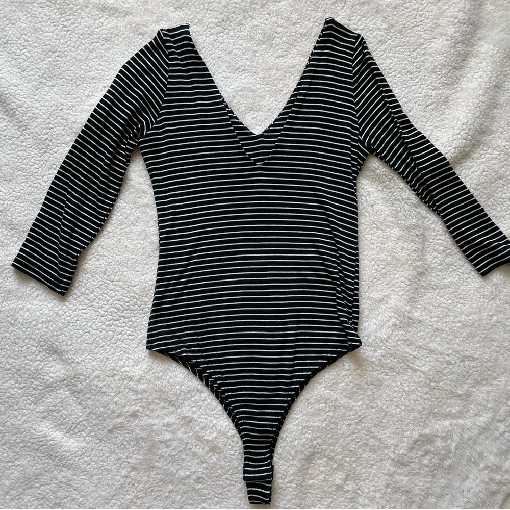 Lulus Class Cutie Black Striped V-Neck Bodysuit Size S